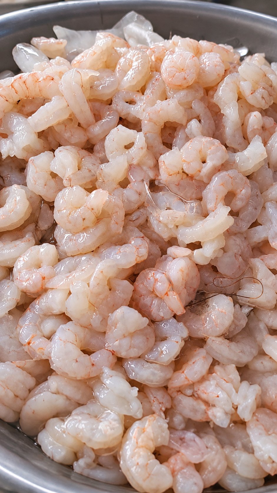 Peeled shrimps